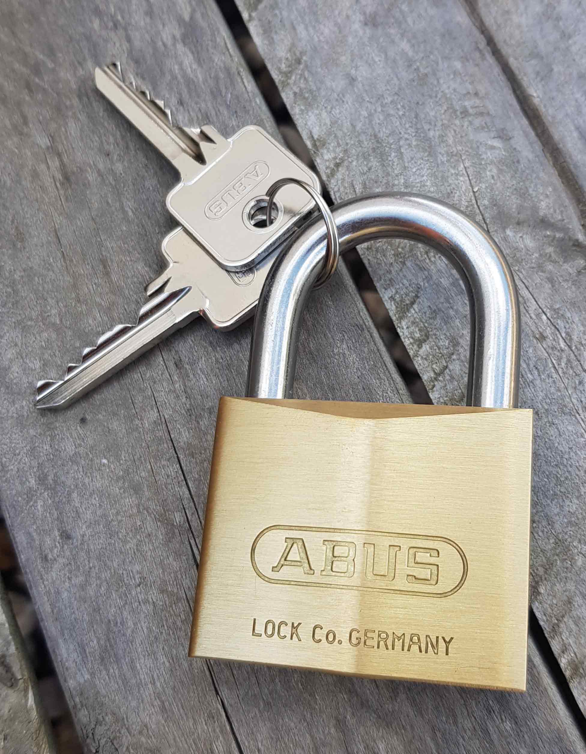 Solid Padlock Brass 85/50