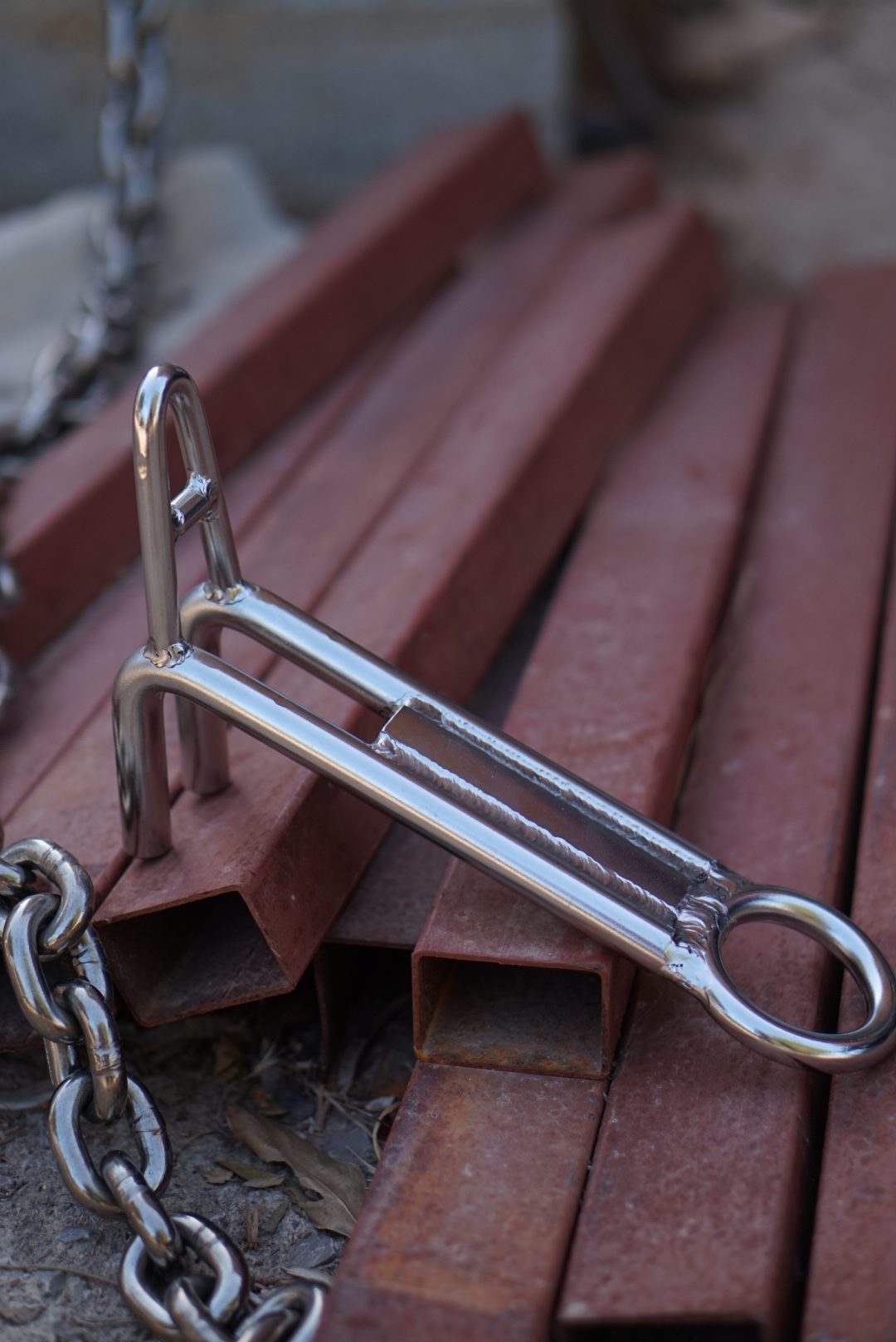 Chain claw for superyachts