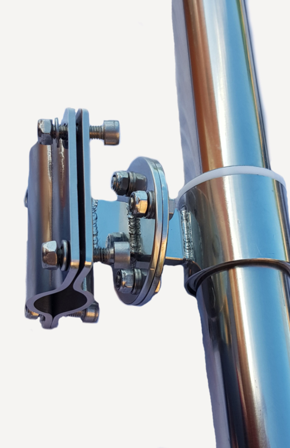 Outboard motor lift