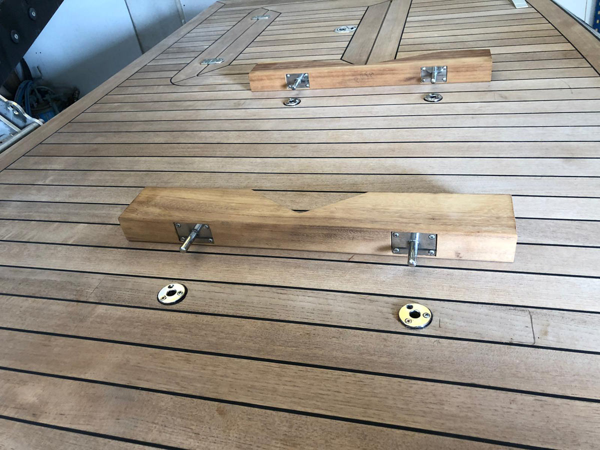 Removable Dinghy Supports for platforms and decks