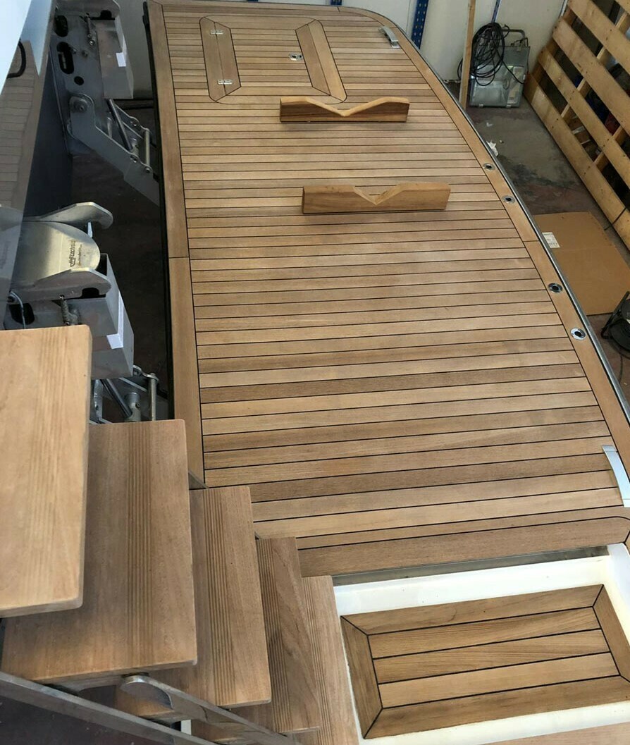 Removable Dinghy Supports for platforms and decks