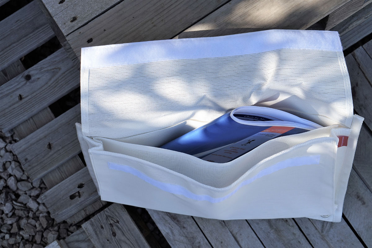 Storage bag for maps