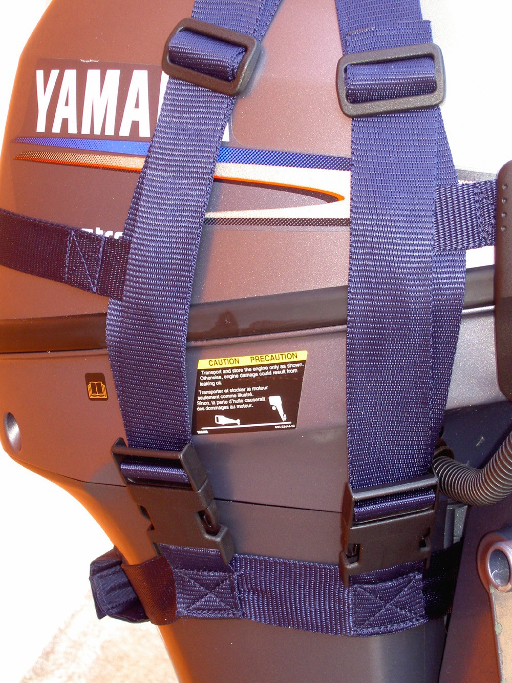 Carrying handle for Outboard engine