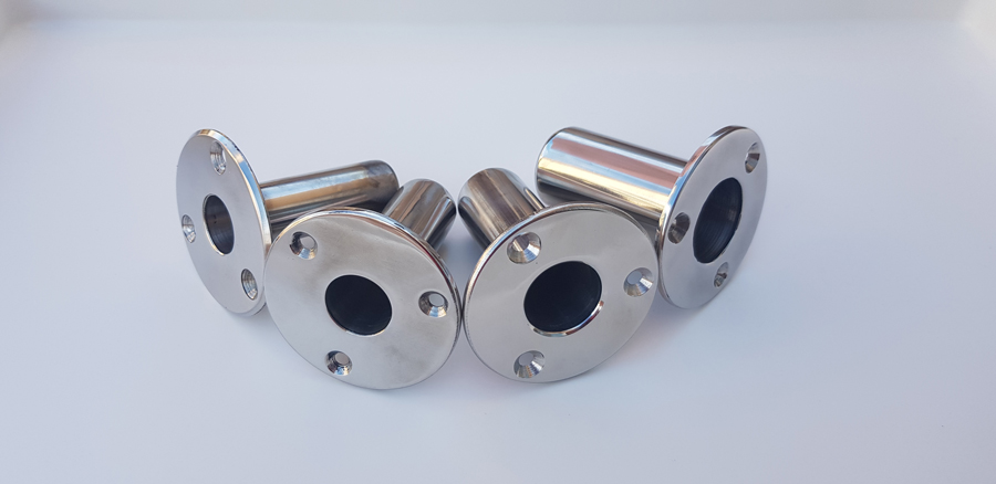 Deck socket for Gangway