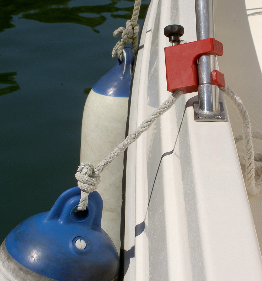 Fenderholder for stanchions set of 2