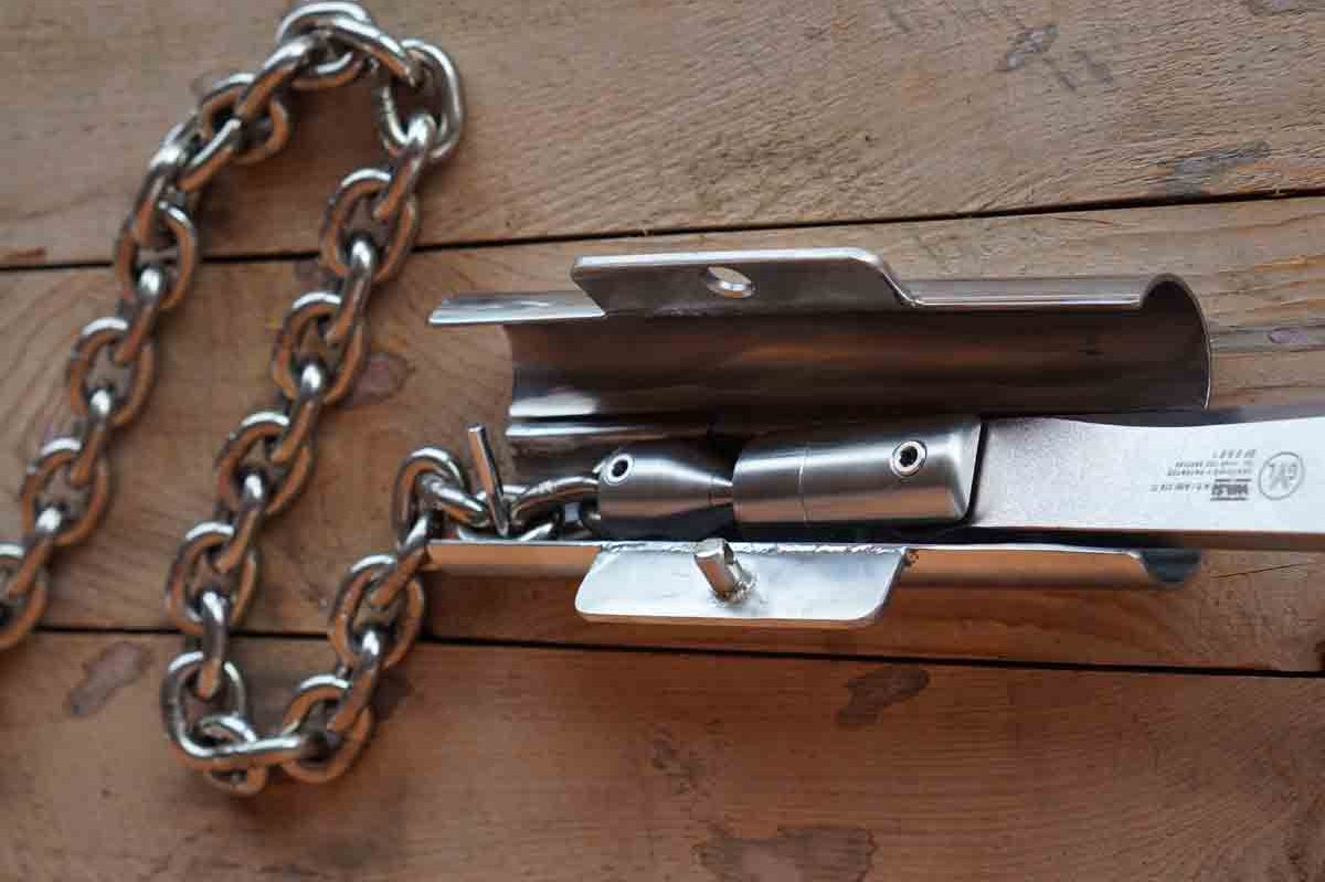 Burglar-lock for anchor and connector