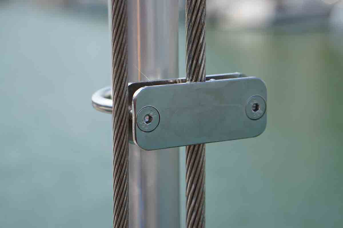 Shroud clips for boathook - 3