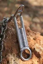 Chain claw for superyachts
